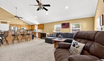 520 E 2nd St, Adrian, MO 64720