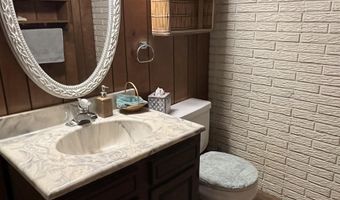 509 N 12th St, Albia, IA 52531