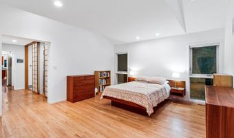 8004 PARK OVERLOOK Dr, Bethesda, MD 20817