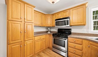 15 Silver Dawn Rd, Campton, NH 03223