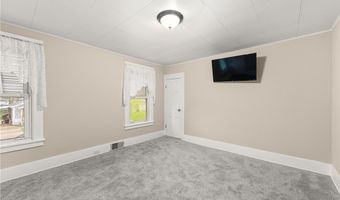 588 Jackson St, Amherst, OH 44001