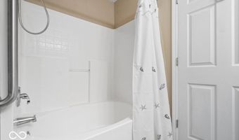 727 Crystal Farms Dr, Avon, IN 46123