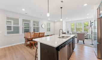 396 Rum River Way, Anoka, MN 55303