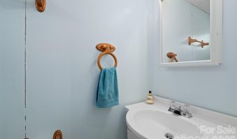 67 Quartz Ln, Balsam, NC 28707