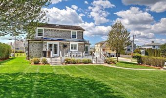228 Bonnet Point Rd, Narragansett, RI 02882