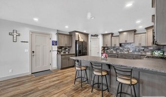 1027 Pinewood Ave, Chubbuck, ID 83202