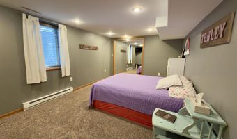 814 S Park St, Aberdeen, SD 57401