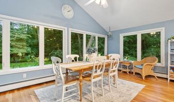 5 Myrtle Dr, Acton, MA 01720