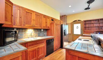 14 River Rd, Cornwall, CT 06796