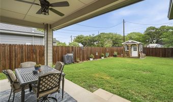 150 N 9th St, Aransas Pass, TX 78336