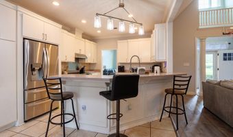605 Plantation Dr, Adel, GA 31620