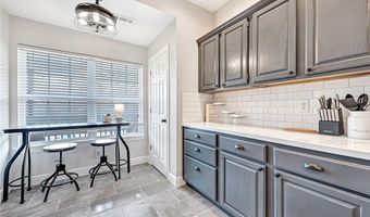 701 SW Maidstone Ave, Bentonville, AR 72712