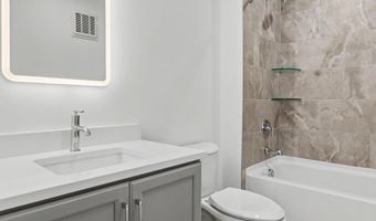 701 N HENRY St 306, Alexandria, VA 22314