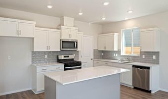 61164 Splendor Ln, Bend, OR 97702