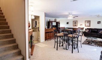 521 N Calhoun Shores Pkwy, Calhoun Falls, SC 29628