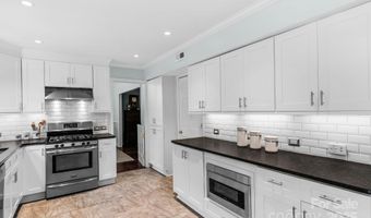 2125 Lawton Bluff Rd, Charlotte, NC 28226