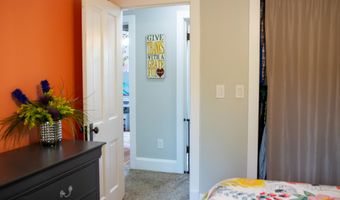 925 S 2nd St, Aberdeen, SD 57401