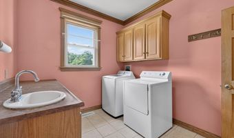 646 S Country Estates Ln, Bloomfield, IN 47424