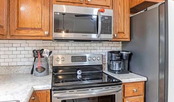 112 Shoally Park Dr, Boiling Springs, SC 29316