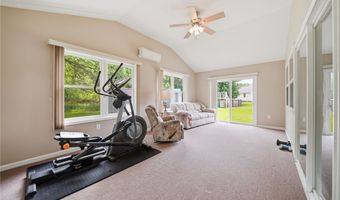 5390 Savannah Dr, Ashtabula, OH 44004