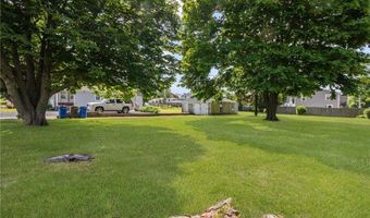 37 Reservoir Rd, Middletown, RI 02842