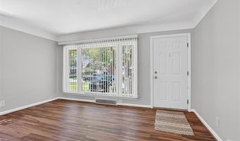 9709 Park Ave, Allen Park, MI 48101