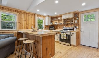60 Eagle Dr, Barrington, NH 03825
