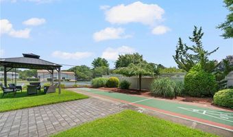 933 Williamsburg Cir, Warwick, RI 02886