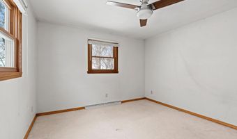 2405 N ERB St, Appleton, WI 54911