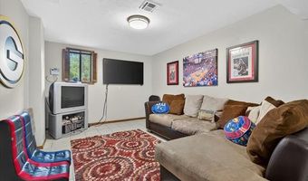1330 Evergreen Dr, Bartlesville, OK 74006