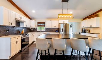 17 W667 Lorraine Ave, Addison, IL 60101