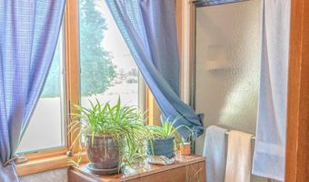 11705 J Ave, Aplington, IA 50604