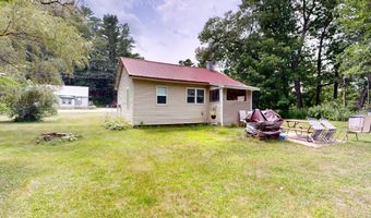 1776 Riverside Dr, Auburn, ME 04210