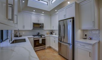 1049 N BOULDER Dr, Carefree, AZ 85377