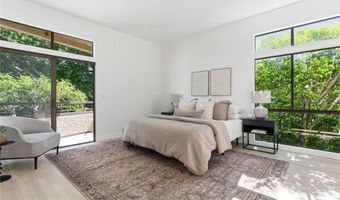 10820 Holman Ave 204, Los Angeles, CA 90024