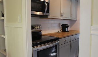 6 W Main St, Chester, CT 06412