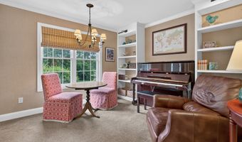 2 Oleander Dr, Clinton, CT 06413