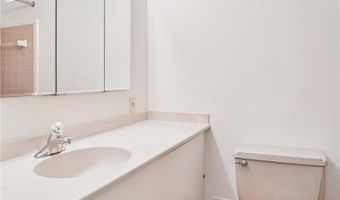 8928 CHELTONHAM Pl, Annandale, VA 22003