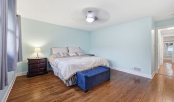 1132 S Fernandez Ave, Arlington Heights, IL 60005