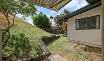 823 Kalalea St, Honolulu, HI 96825