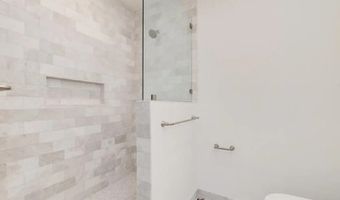 2633 Ocean St, Carlsbad, CA 92008