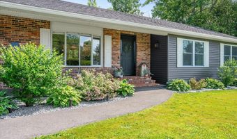 121 Packard Dr, Bangor, ME 04401