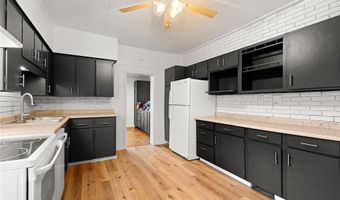 912 5th Ave NE, Austin, MN 55912