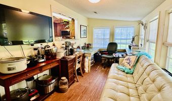15173 Lorraine Rd, Biloxi, MS 39532