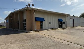 1417 S Velasco, Angleton, TX 77515