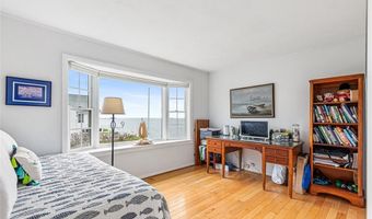 41 Buena Vista Dr, North Kingstown, RI 02852