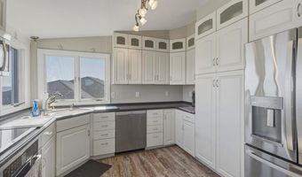 32 Cove Rd W, Bayville, NJ 08721