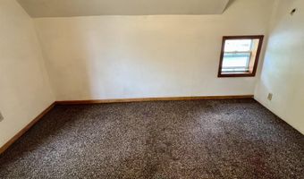 823 Pine Ave, Alma, MI 48801