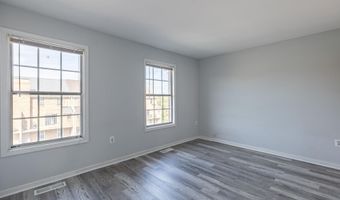 929 ROLFE St S 2, Arlington, VA 22204