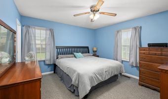 4 THATCHER St, Frankford, DE 19945
